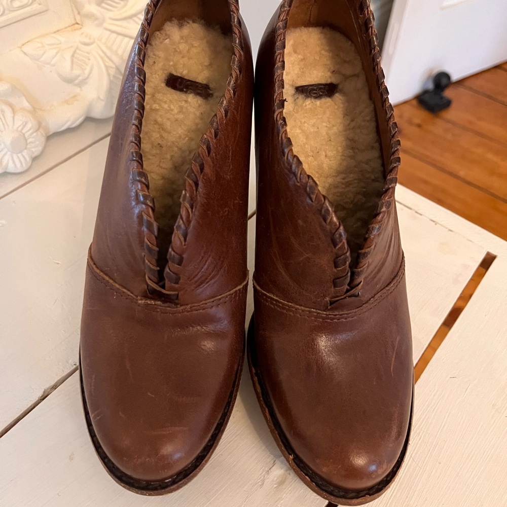 UGG Chestnut Leather Women's Mules